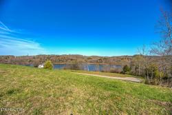 2679 Persimmon Ridge Loudon, TN 37774