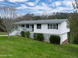 1605 Cove Crest Drive Sevierville, TN 37862