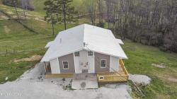 2445 Long Hollow Rd Lafollette, TN 37766