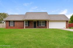 4425 Bart Giffin Rd Maryville, TN 37803