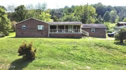 135 Jeffers Lane Speedwell, TN 37870