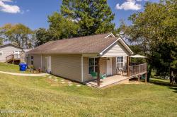 713 Shaw St Clinton, TN 37716