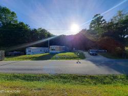 Pine Creek Rd Oneida, TN 37841