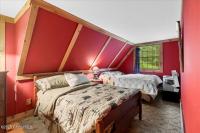 20 Evergreen Way Schroon Lake, NY 12870