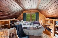 20 Evergreen Way Schroon Lake, NY 12870