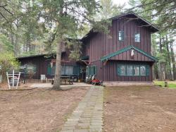 1870 Timberlands Ln Eagle River, WI 54521