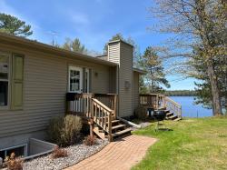 8257 Maplewood Ln Eagle River, WI 54521