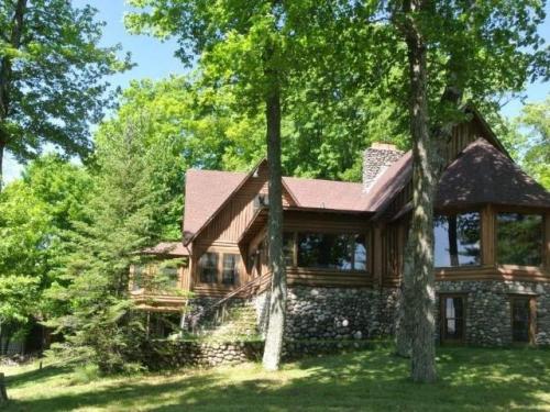 Squirrel Lake Homes And Cottages For Sale