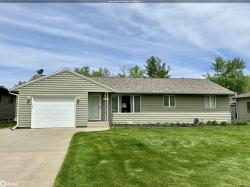 409 13Th Avenue Grinnell, IA 50112