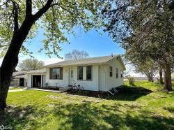 1814 3Rd Avenue Grinnell, IA 50112