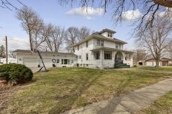 303 S 3rd Street Mallard, IA 50562