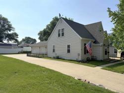 208 N 13th Street Estherville, IA 51334