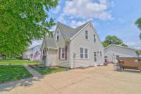 208 N 13th Street Estherville, IA 51334