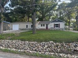 16423 & 16419 255th Avenue Spirit Lake, IA 51360