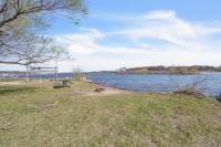 16423 & 16419 255th Avenue Spirit Lake, IA 51360