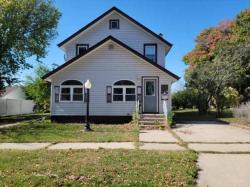 709 N 10Th Street Estherville, IA 51334