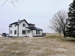 1420 390th Street Royal, IA 51357