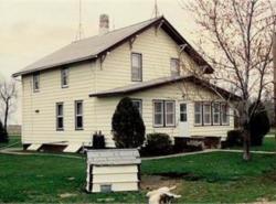 2145 Kiwi Avenue George, IA 51237