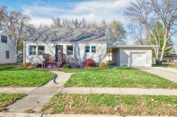 1327 N 12Th Street Estherville, IA 51334
