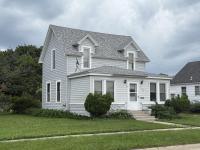 108 S 7th Street Estherville, IA 51334