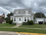 108 S 7th Street Estherville, IA 51334
