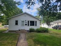 1707 11th Street Emmetsburg, IA 50536