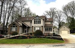 207 Woodcliff Warsaw, IN 46582-1923