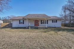 319 N 8Th Boonville, IN 47601-1609