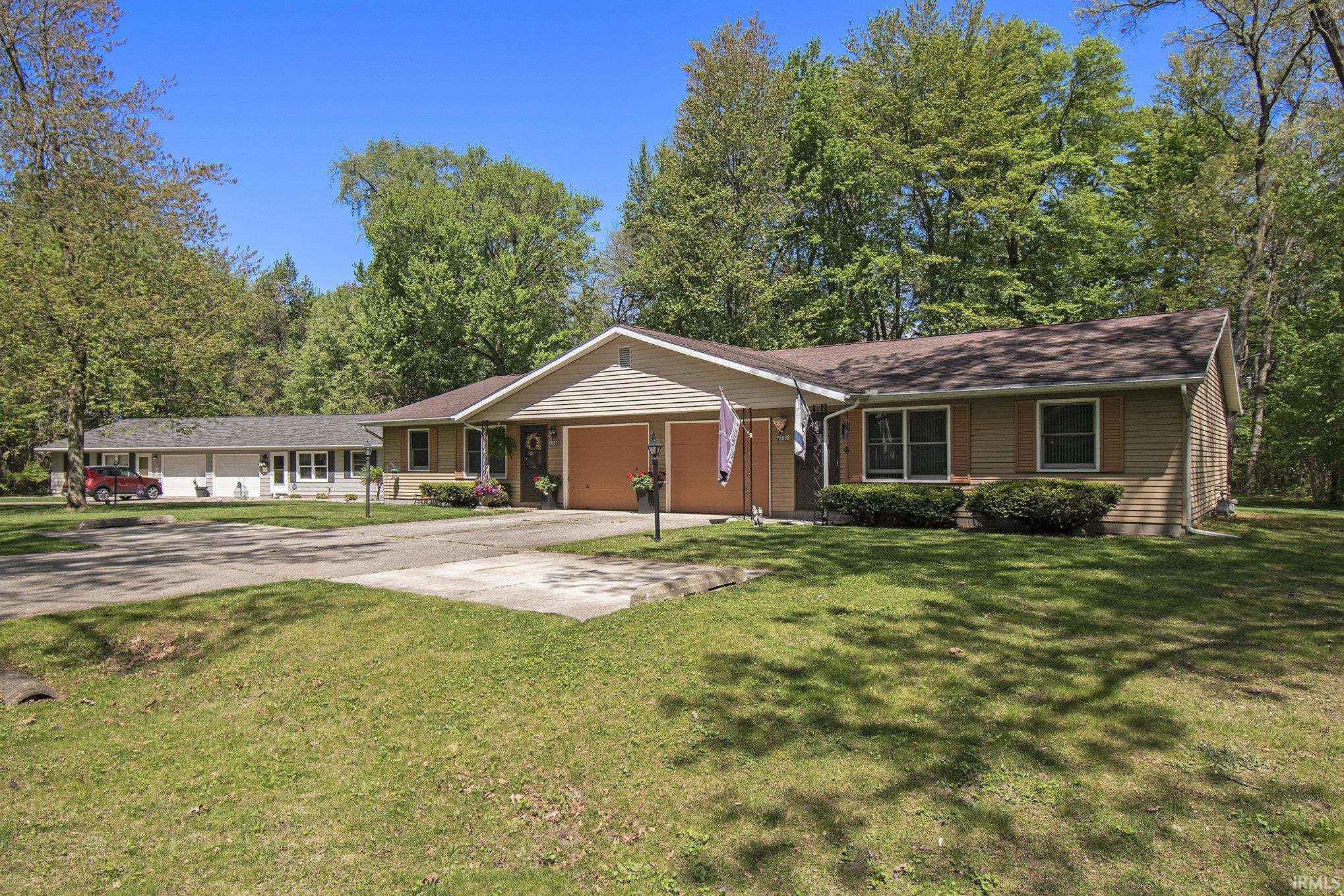 MLS 202415646 2560925611 Thelmadale Elkhart, IN 465146204