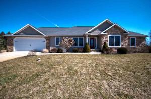 28 N Superior, Warsaw, IN 46582