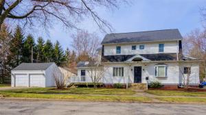 1252 Sunnymede, South Bend, IN 46615