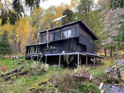 160 Whippoorwill Ln Hovland, MN 55606