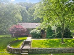 231 Skyline Drive Shavertown, PA 18708