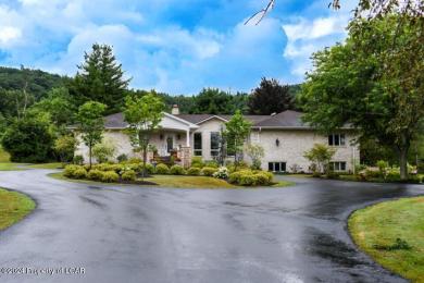 15 Country Club Lane Sugarloaf, PA 18249