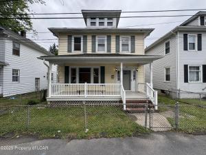 Photo of property at 324 Powell Street