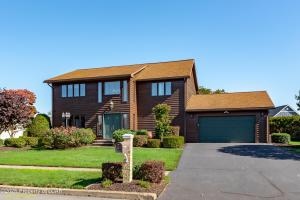 Photo of property at 216 Greenwave Boulevard