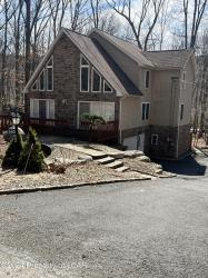 260 Iroquois Circle Hazleton, PA 18202