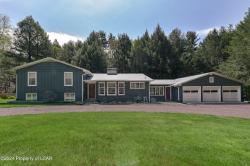 11 Hedge Road Bear Creek Village, PA 18602