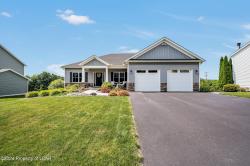 42 Pear Tree Lane Dallas, PA 18612