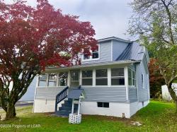 19 High Street Mountain Top, PA 18707