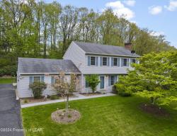 190 Sutherland Drive Mountain Top, PA 18707