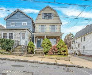 Photo of property at 143 Poplar Street