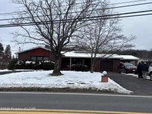 Photo of property at 14 E Saylor Avenue