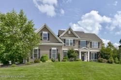 1123 Woodberry Drive Mountain Top, PA 18707