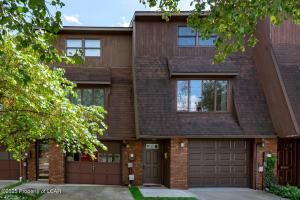 Photo of property at 153 N Gates Avenue