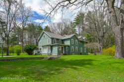 236 Elmcrest Drive Dallas, PA 18612