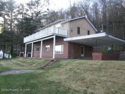262 Lakeview Drive Sweet Valley, PA 18656