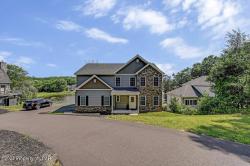 610 Lakeview Drive Mountain Top, PA 18707