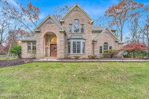 Photo of property at 448 Larchmont Way