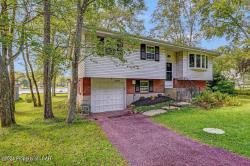 1527 Lakeview Penn Lake Park Drive White Haven, PA 18661